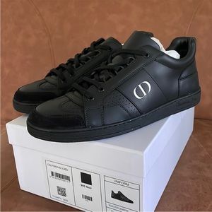 Dior Sneaker- never worn